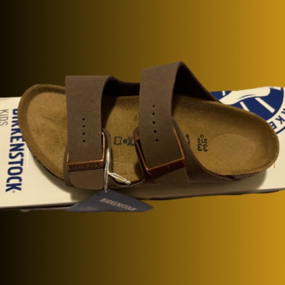 BRAND NEW leather kids Birkenstock slides
